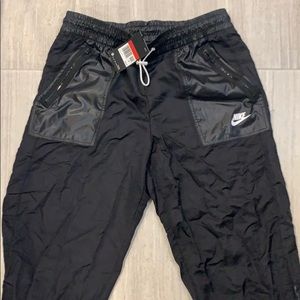 Nike Ladies Nylon Joggers NWT!